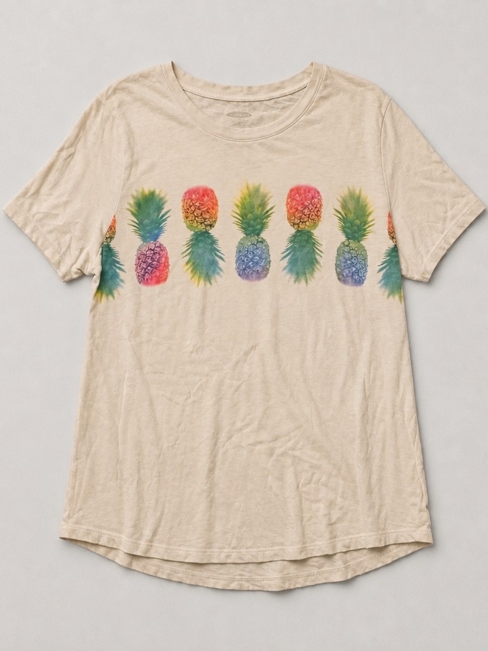 🌞Old Navy Cream T-Shirt with Rainbow Pineapple Print